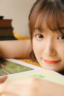 校花被校长吸乳